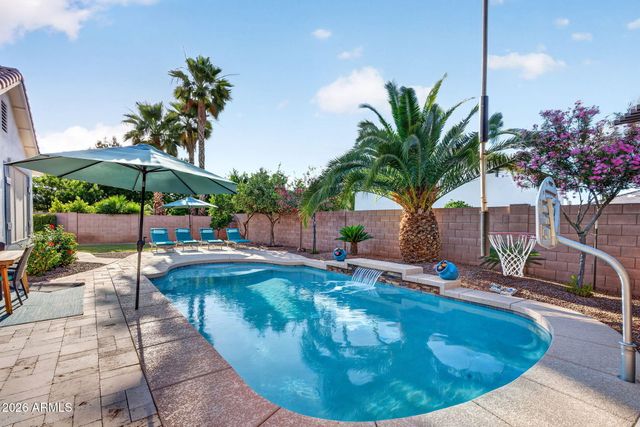 2762 E CAROB Drive, Gilbert, AZ 85298