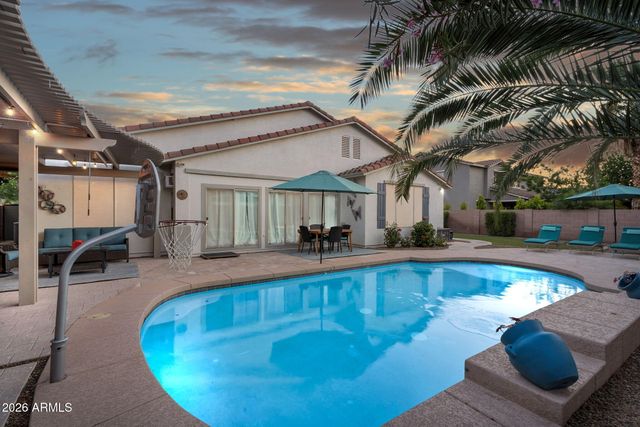 2762 E CAROB Drive, Gilbert, AZ 85298