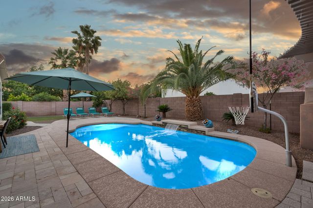 2762 E CAROB Drive, Gilbert, AZ 85298