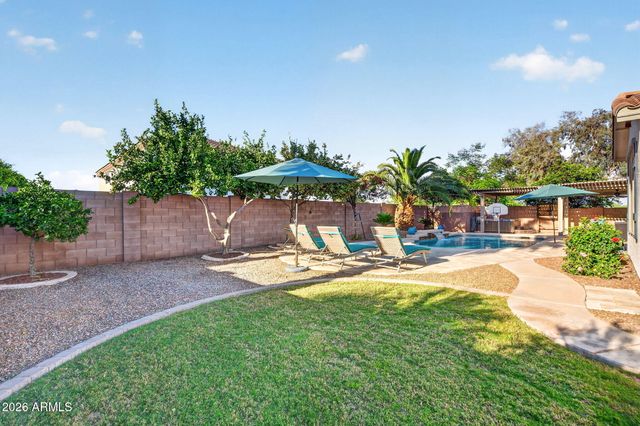 2762 E CAROB Drive, Gilbert, AZ 85298