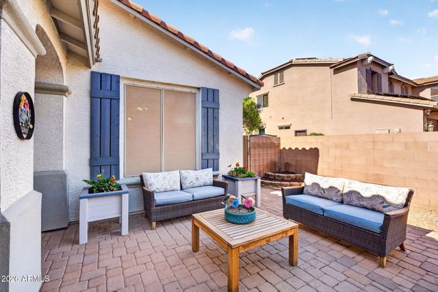 2762 E CAROB Drive, Gilbert, AZ 85298
