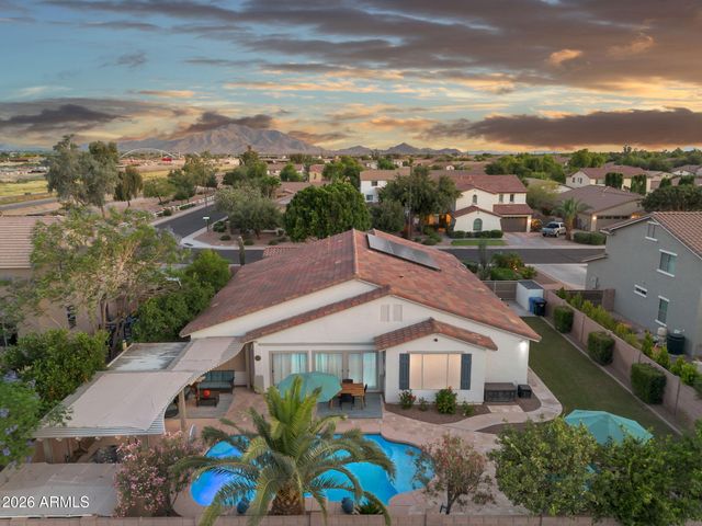 2762 E CAROB Drive, Gilbert, AZ 85298