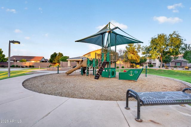 2762 E CAROB Drive, Gilbert, AZ 85298