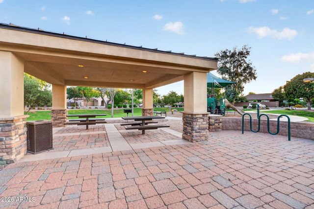 2762 E CAROB Drive, Gilbert, AZ 85298