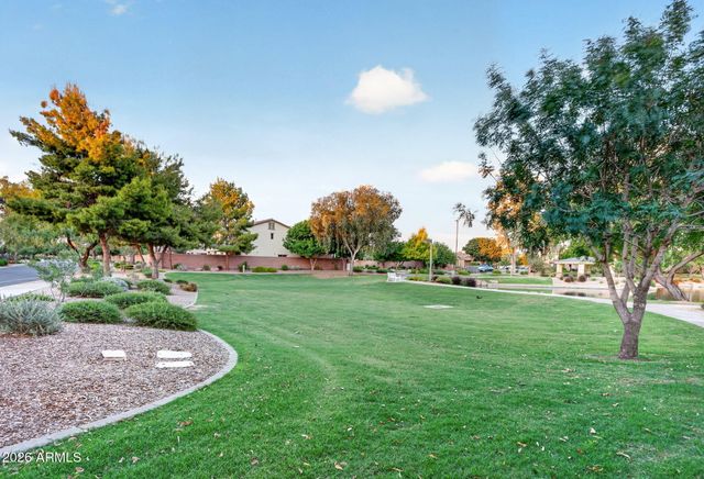 2762 E CAROB Drive, Gilbert, AZ 85298