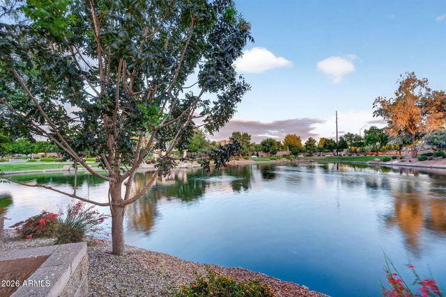 2762 E CAROB Drive, Gilbert, AZ 85298