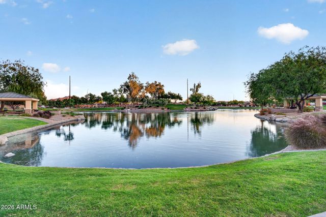 2762 E CAROB Drive, Gilbert, AZ 85298