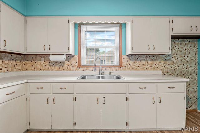 323 Brookside Drive, Caseyville, IL 62232