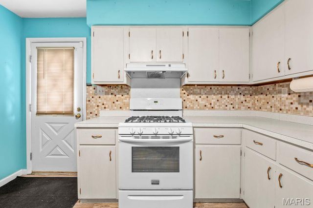 323 Brookside Drive, Caseyville, IL 62232