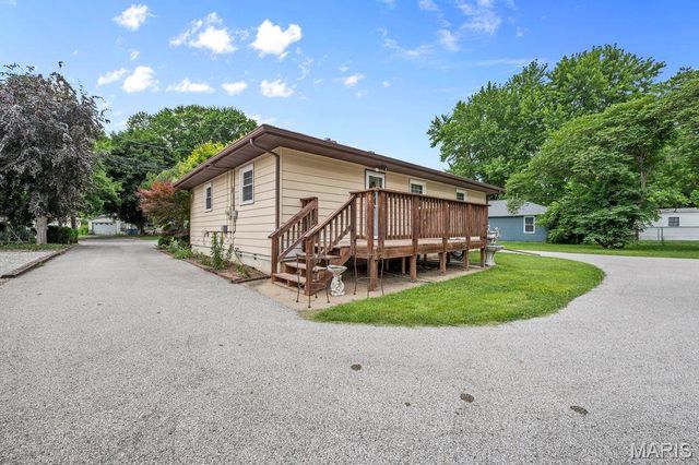 323 Brookside Drive, Caseyville, IL 62232