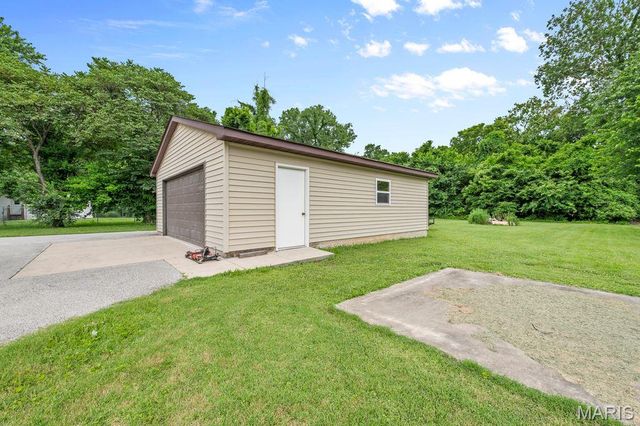 323 Brookside Drive, Caseyville, IL 62232