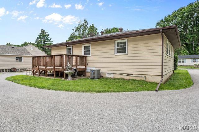 323 Brookside Drive, Caseyville, IL 62232