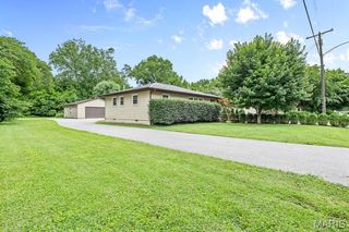 323 Brookside Drive, Caseyville, IL 62232
