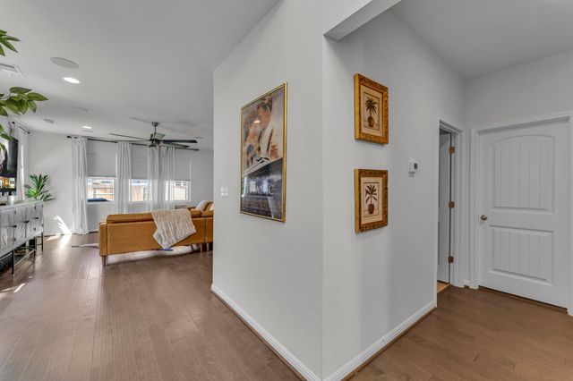 306 Cold Spring LOOP, Bastrop, TX 78602