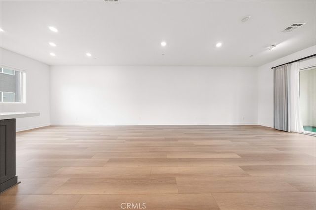 312 Tank, Irvine, CA 92618