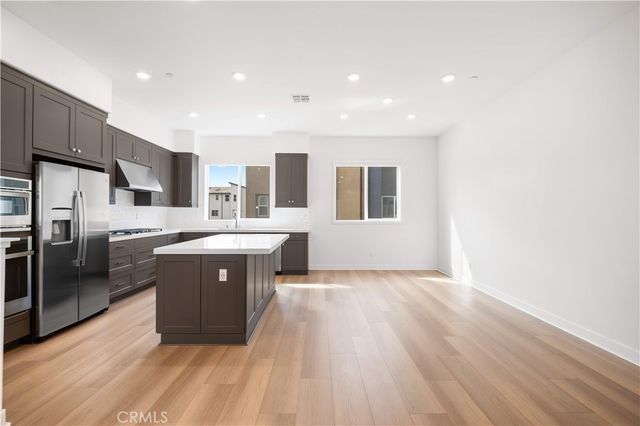 312 Tank, Irvine, CA 92618