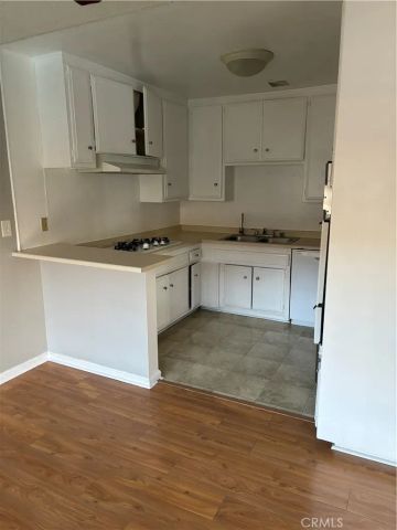 5168 Yarmouth 26, Encino, CA 91316