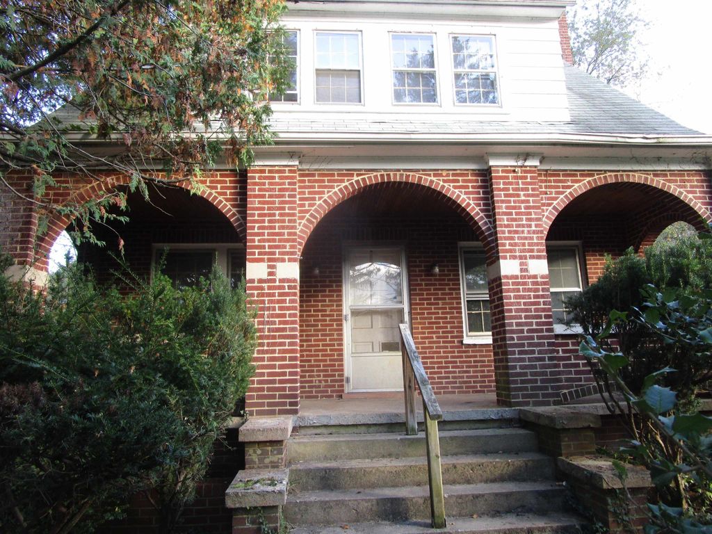 255 BERRY FARM RD, Staunton, VA 24401