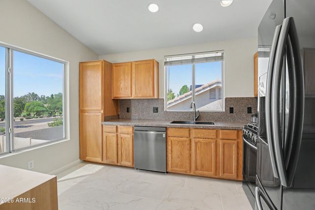 1017 W LEAH Lane, Gilbert, AZ 85233