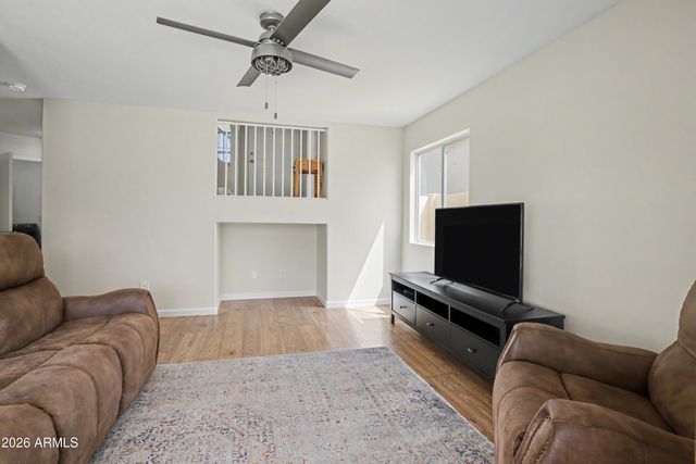 1017 W LEAH Lane, Gilbert, AZ 85233