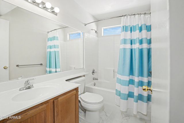1017 W LEAH Lane, Gilbert, AZ 85233