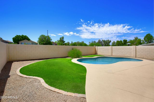 1017 W LEAH Lane, Gilbert, AZ 85233