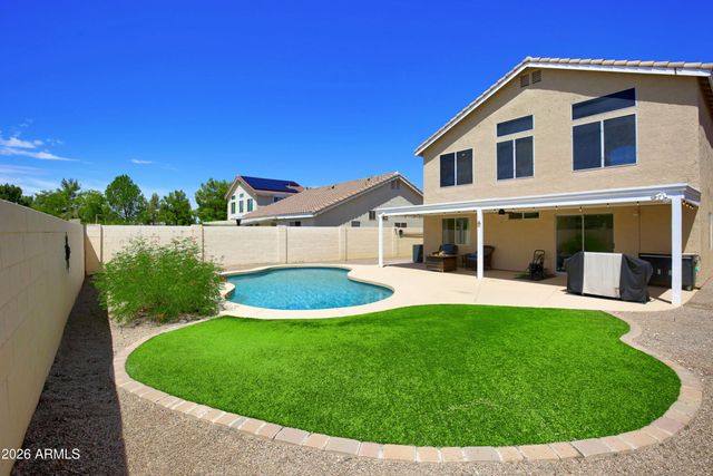 1017 W LEAH Lane, Gilbert, AZ 85233
