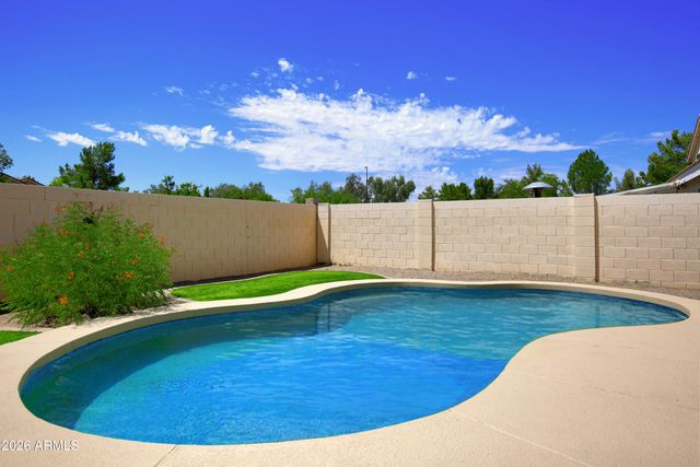 1017 W LEAH Lane, Gilbert, AZ 85233
