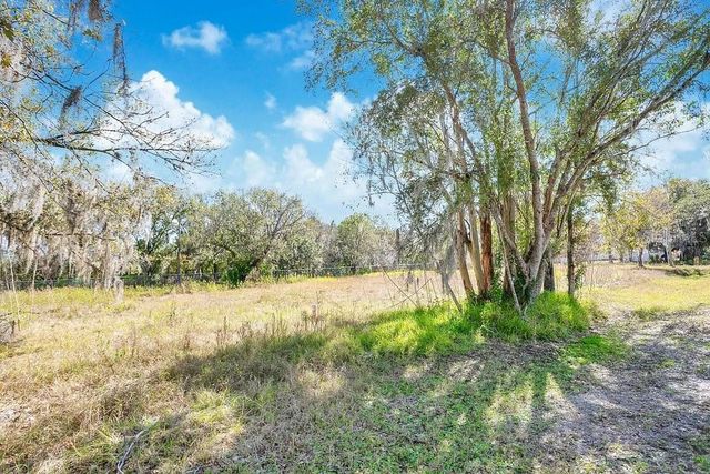 1426 SIERRA PINES BOULEVARD, Lutz, FL 33558