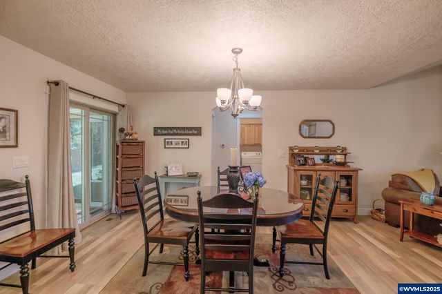 4913 Mimosa Cir, Sweet Home, OR 97386