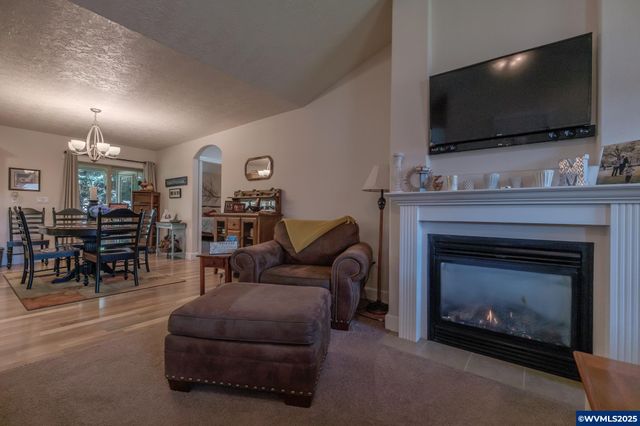 4913 Mimosa Cir, Sweet Home, OR 97386
