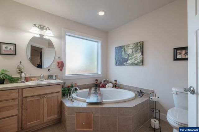 4913 Mimosa Cir, Sweet Home, OR 97386