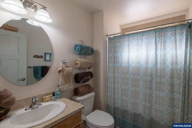 4913 Mimosa Cir, Sweet Home, OR 97386
