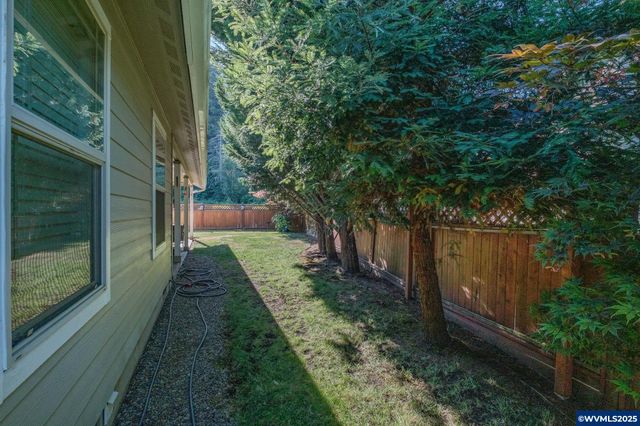 4913 Mimosa Cir, Sweet Home, OR 97386