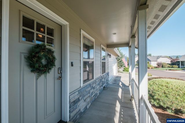 4913 Mimosa Cir, Sweet Home, OR 97386
