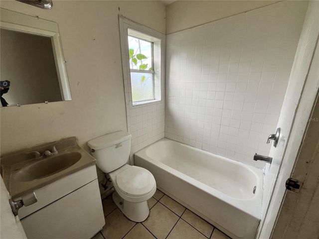 311 E MAGNOLIA STREET 2, Leesburg, FL 34748