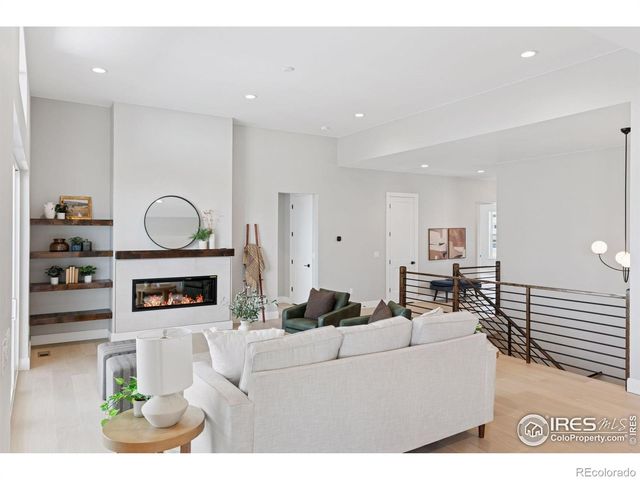 953 William Way, Berthoud, CO 80513