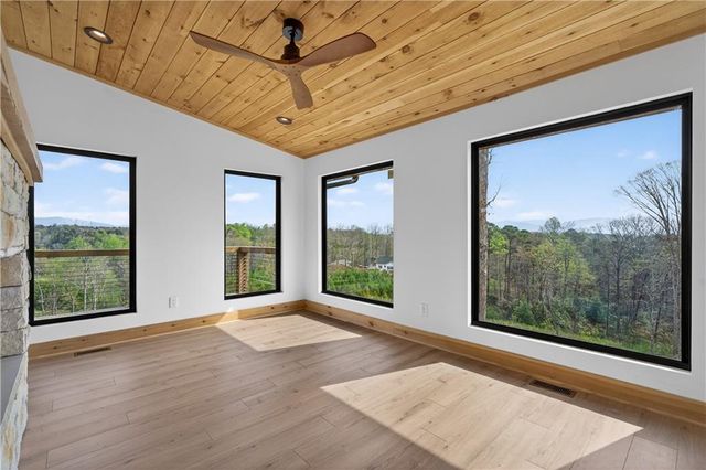 251 Mystic Drive, Ellijay, GA 30540