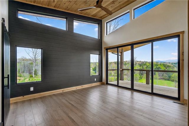 251 Mystic Drive, Ellijay, GA 30540