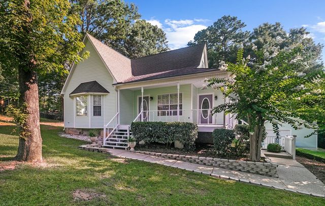 910 Derbyshire Dr., Dothan, AL 36303