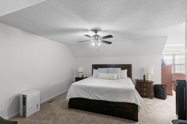910 Derbyshire Dr., Dothan, AL 36303