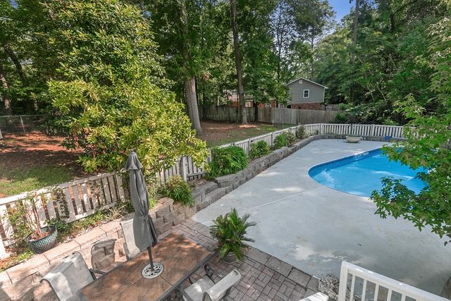 910 Derbyshire Dr., Dothan, AL 36303