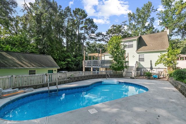 910 Derbyshire Dr., Dothan, AL 36303