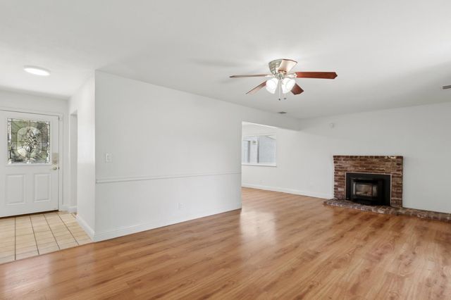 3899 Martin Ln, Loomis, CA 95650