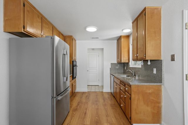 3899 Martin Ln, Loomis, CA 95650