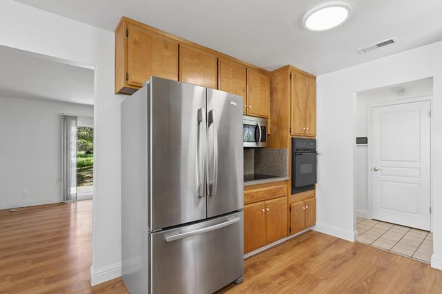 3899 Martin Ln, Loomis, CA 95650