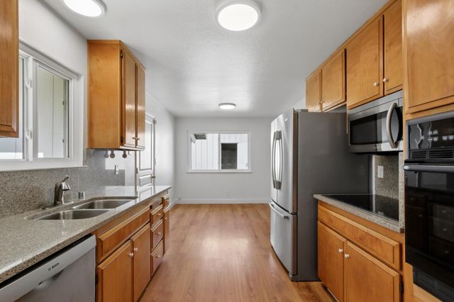 3899 Martin Ln, Loomis, CA 95650