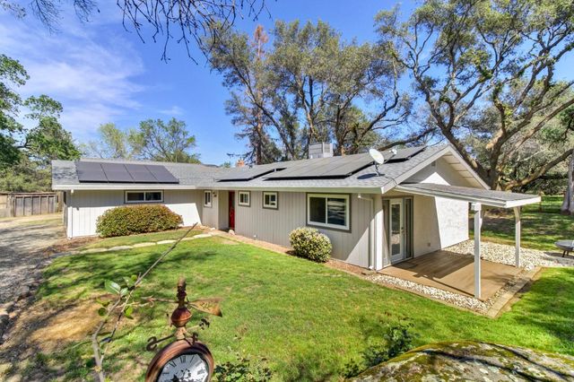 3899 Martin Ln, Loomis, CA 95650