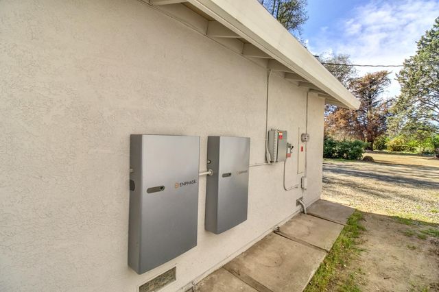 3899 Martin Ln, Loomis, CA 95650