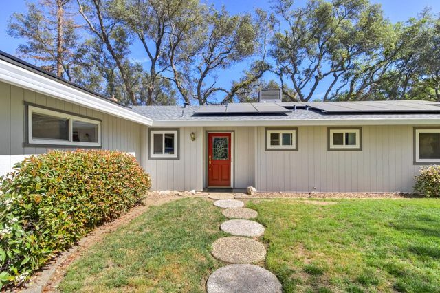 3899 Martin Ln, Loomis, CA 95650